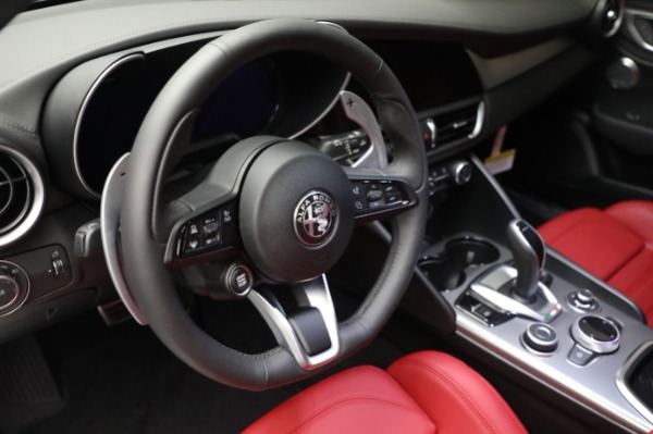 New 2024 Alfa Romeo Giulia Veloce for sale Sold at Bentley Greenwich in Greenwich CT 06830 23