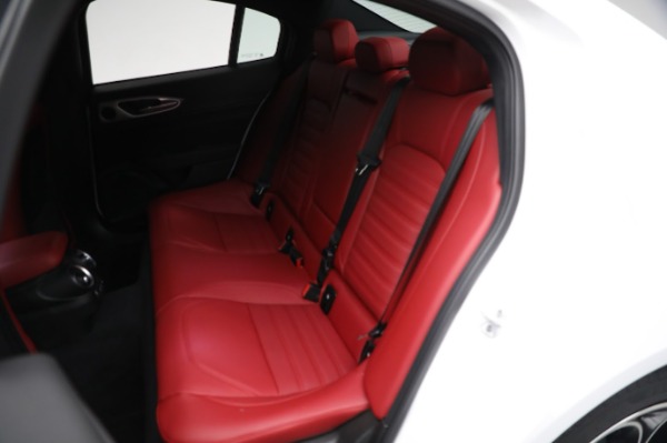 New 2024 Alfa Romeo Giulia Veloce for sale Sold at Bentley Greenwich in Greenwich CT 06830 25