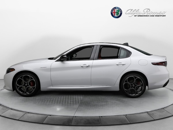 New 2024 Alfa Romeo Giulia Veloce for sale $55,985 at Bentley Greenwich in Greenwich CT 06830 8