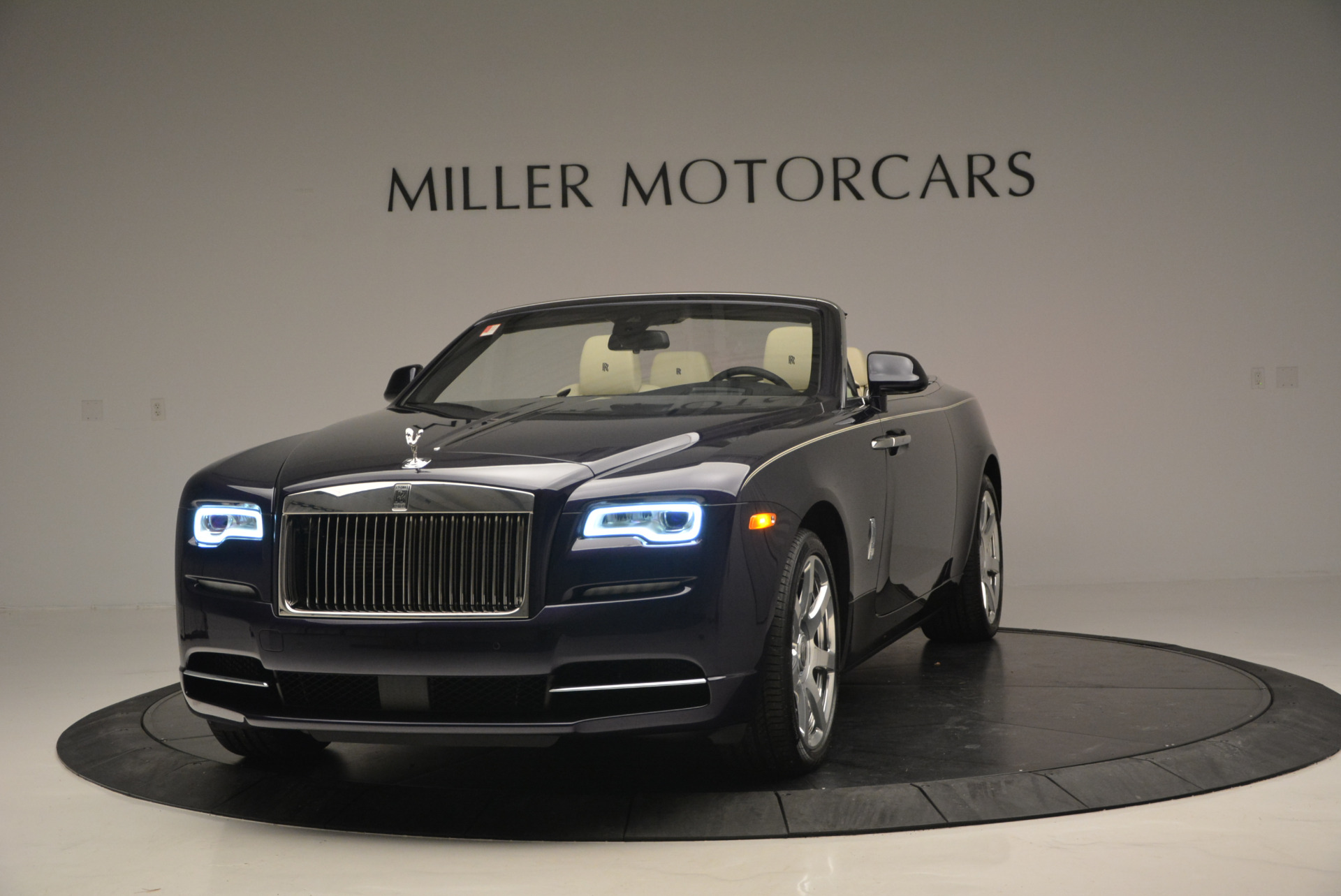 New 2016 Rolls-Royce Dawn for sale Sold at Bentley Greenwich in Greenwich CT 06830 1