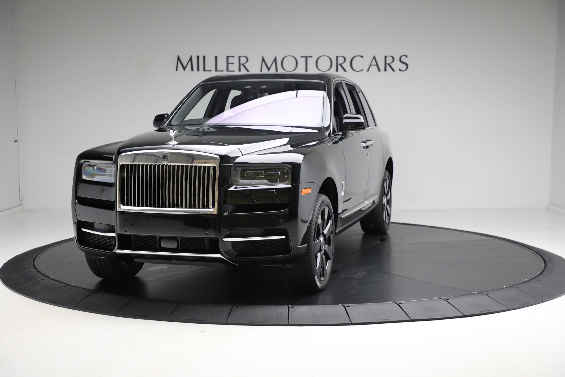 New 2024 Rolls-Royce Cullinan for sale $471,325 at Bentley Greenwich in Greenwich CT 06830 1