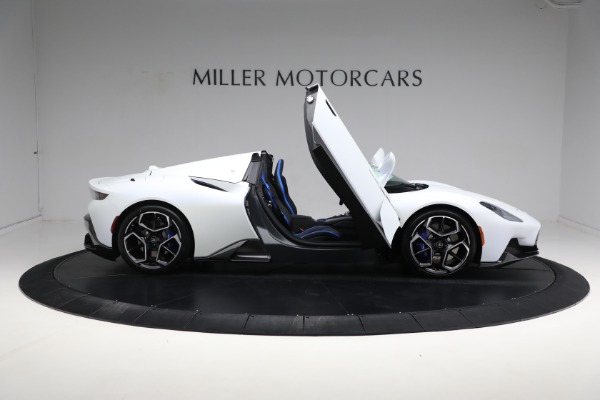 Used 2023 Maserati MC20 Cielo for sale Sold at Bentley Greenwich in Greenwich CT 06830 23