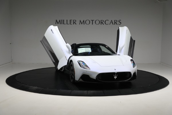 Used 2023 Maserati MC20 Cielo for sale Sold at Bentley Greenwich in Greenwich CT 06830 24