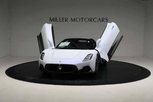 Used 2023 Maserati MC20 Cielo for sale Sold at Bentley Greenwich in Greenwich CT 06830 27