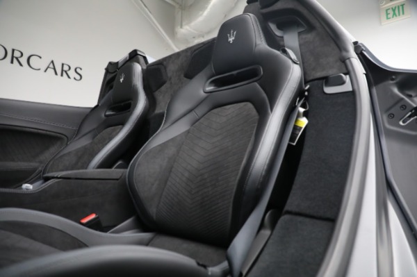 New 2023 Maserati MC20 Cielo for sale Sold at Bentley Greenwich in Greenwich CT 06830 27