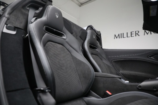New 2023 Maserati MC20 Cielo for sale Sold at Bentley Greenwich in Greenwich CT 06830 28