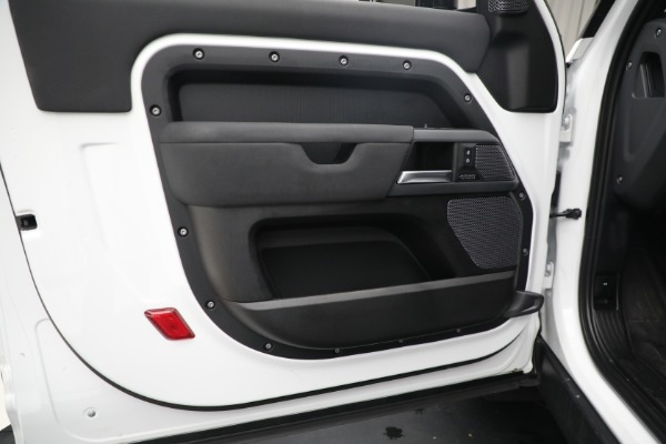 Used 2023 Land Rover Defender 90 X-Dynamic SE for sale Sold at Bentley Greenwich in Greenwich CT 06830 15