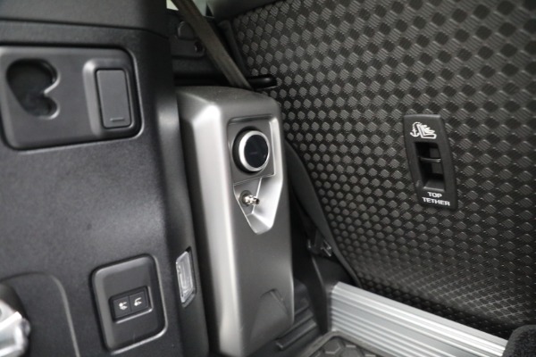 Used 2023 Land Rover Defender 90 X-Dynamic SE for sale Sold at Bentley Greenwich in Greenwich CT 06830 19