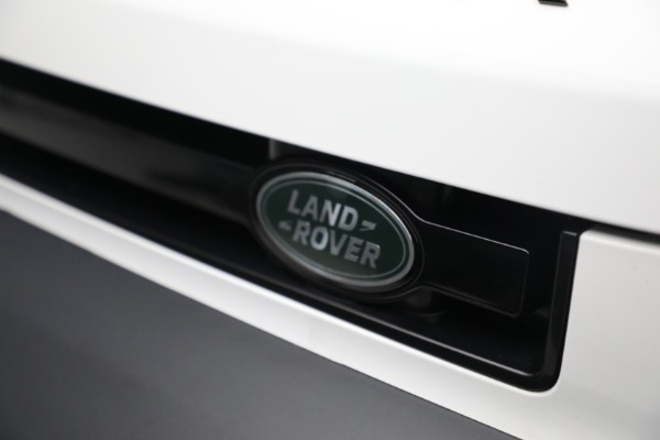 Used 2023 Land Rover Defender 90 X-Dynamic SE for sale $72,900 at Bentley Greenwich in Greenwich CT 06830 28