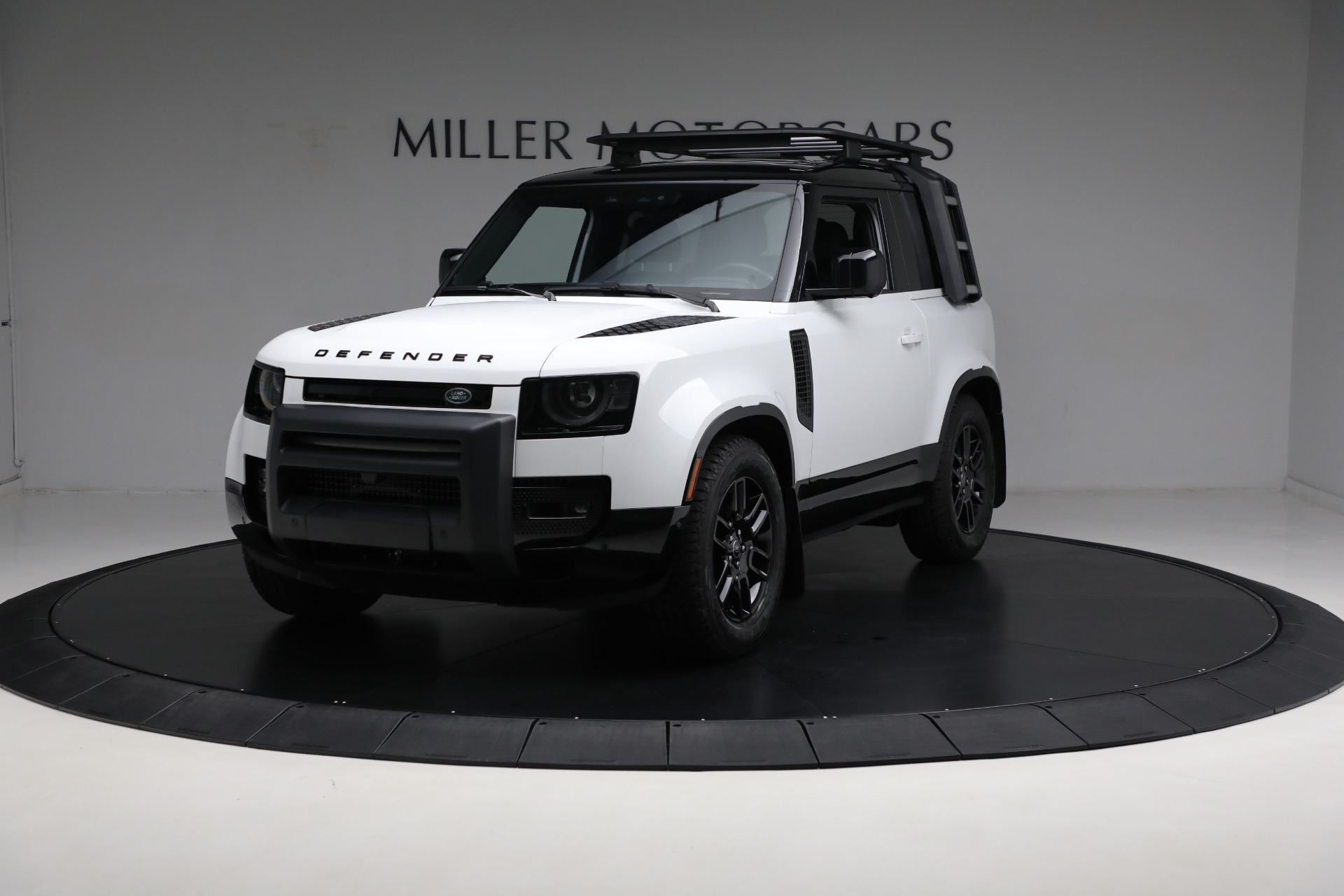 Used 2023 Land Rover Defender 90 X-Dynamic SE for sale Sold at Bentley Greenwich in Greenwich CT 06830 1