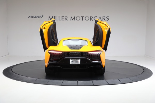 New 2024 McLaren Artura for sale Call for price at Bentley Greenwich in Greenwich CT 06830 16