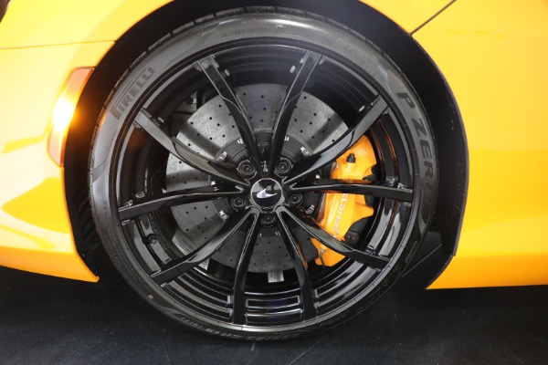 New 2024 McLaren Artura for sale Sold at Bentley Greenwich in Greenwich CT 06830 20