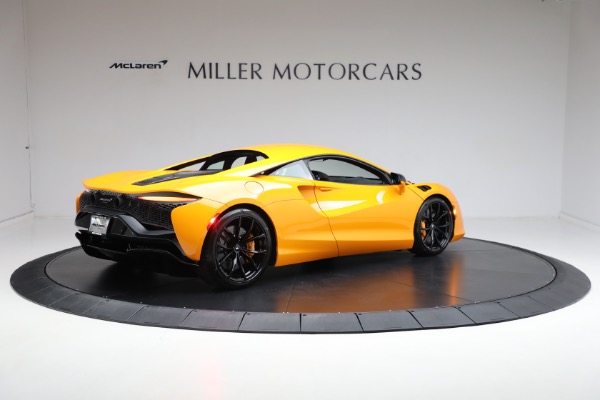 New 2024 McLaren Artura for sale $276,833 at Bentley Greenwich in Greenwich CT 06830 8