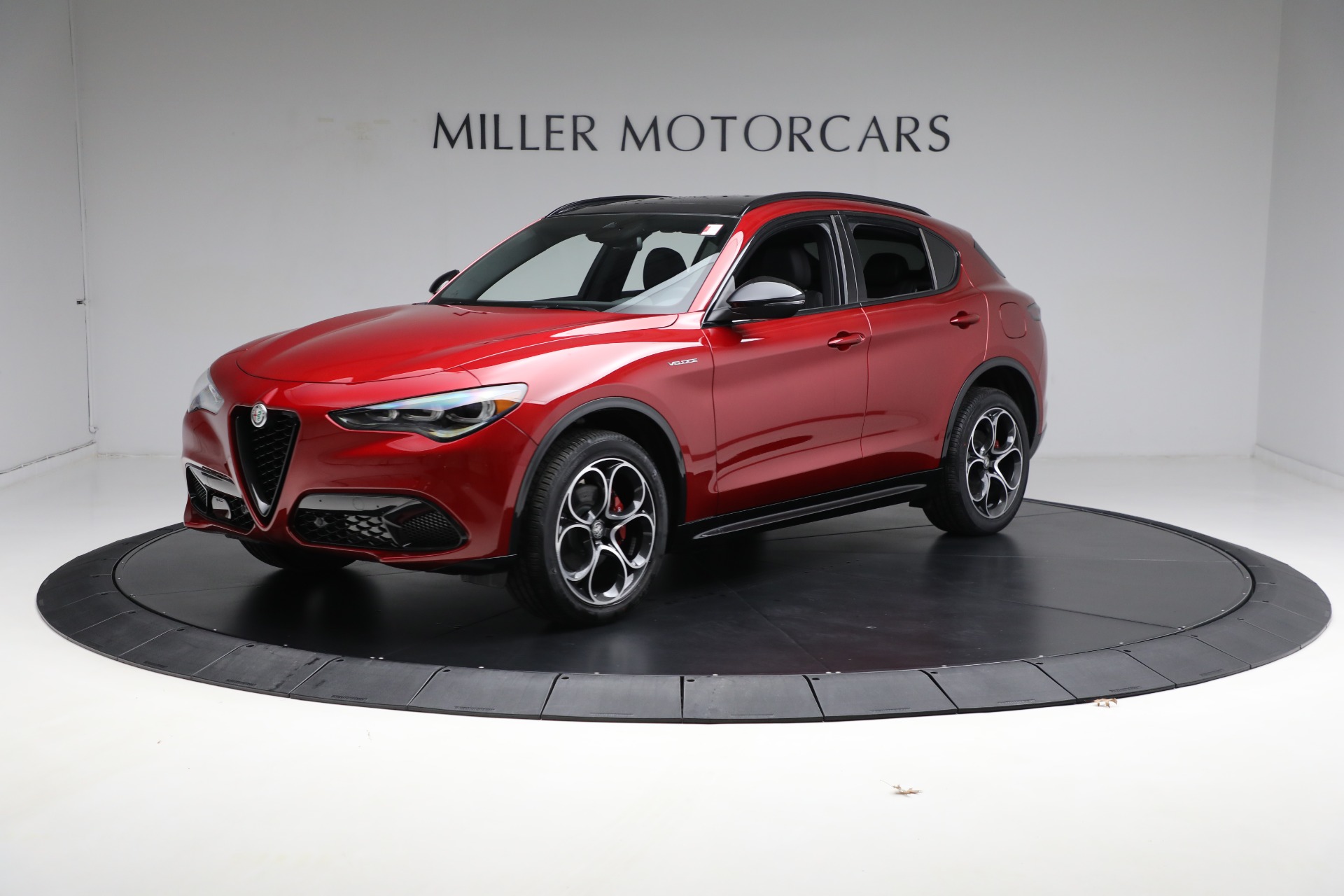 New 2024 Alfa Romeo Stelvio Veloce for sale $58,420 at Bentley Greenwich in Greenwich CT 06830 1