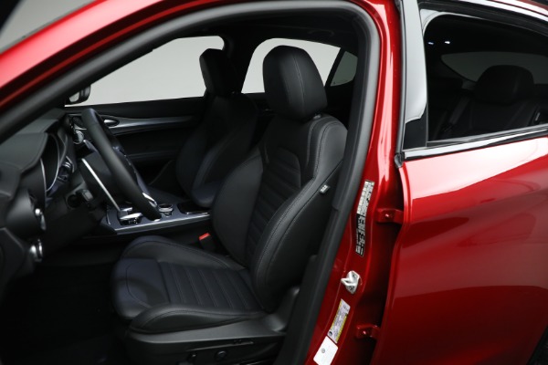 New 2024 Alfa Romeo Stelvio Veloce for sale Sold at Bentley Greenwich in Greenwich CT 06830 21