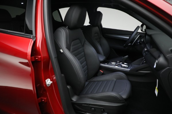New 2024 Alfa Romeo Stelvio Veloce for sale Sold at Bentley Greenwich in Greenwich CT 06830 24
