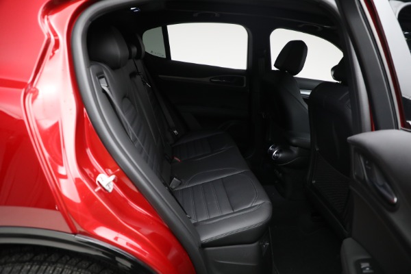 New 2024 Alfa Romeo Stelvio Veloce for sale Sold at Bentley Greenwich in Greenwich CT 06830 27