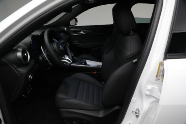 New 2024 Alfa Romeo Tonale Veloce for sale Sold at Bentley Greenwich in Greenwich CT 06830 24