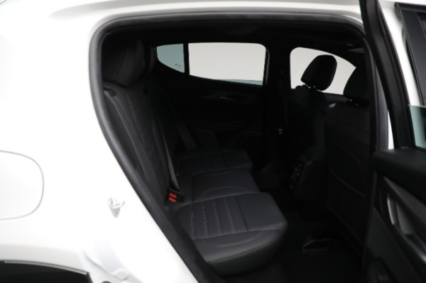 New 2024 Alfa Romeo Tonale Veloce for sale Sold at Bentley Greenwich in Greenwich CT 06830 27