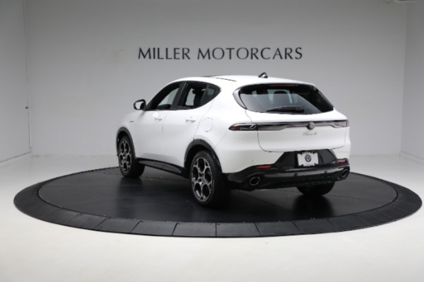 New 2024 Alfa Romeo Tonale Veloce for sale Sold at Bentley Greenwich in Greenwich CT 06830 8