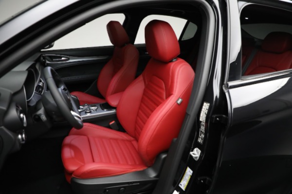 New 2024 Alfa Romeo Stelvio Ti for sale Sold at Bentley Greenwich in Greenwich CT 06830 27
