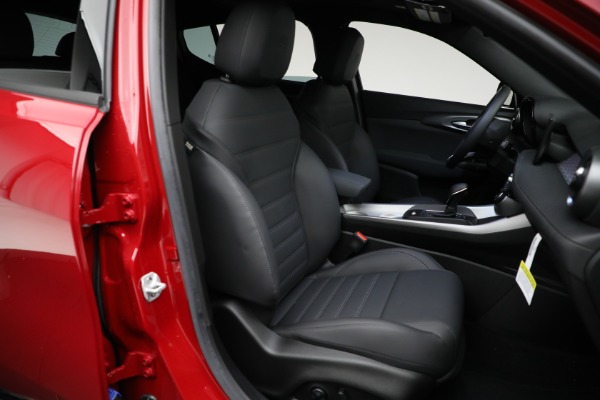New 2024 Alfa Romeo Tonale Ti for sale Sold at Bentley Greenwich in Greenwich CT 06830 25