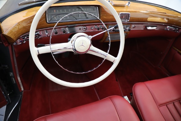 Used 1959 Mercedes Benz 220 S Ponton Cabriolet for sale $229,900 at Bentley Greenwich in Greenwich CT 06830 16