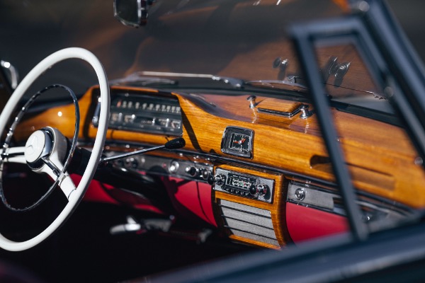 Used 1959 Mercedes-Benz 220 S Ponton Cabriolet for sale $189,900 at Bentley Greenwich in Greenwich CT 06830 23