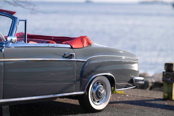 Used 1959 Mercedes-Benz 220 S Ponton Cabriolet for sale $189,900 at Bentley Greenwich in Greenwich CT 06830 5