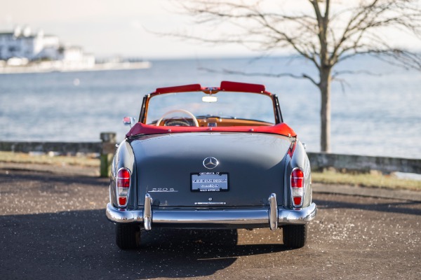 Used 1959 Mercedes-Benz 220 S Ponton Cabriolet for sale $189,900 at Bentley Greenwich in Greenwich CT 06830 8