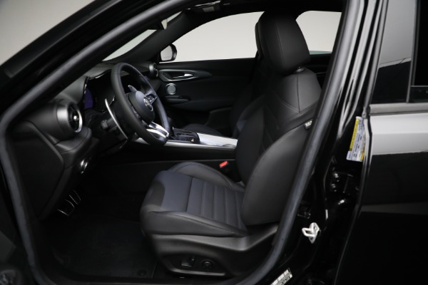 New 2024 Alfa Romeo Tonale Ti for sale Sold at Bentley Greenwich in Greenwich CT 06830 27