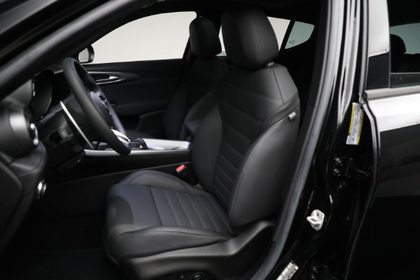 New 2024 Alfa Romeo Tonale Ti for sale Sold at Bentley Greenwich in Greenwich CT 06830 28