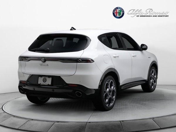 New 2024 Alfa Romeo Tonale Veloce for sale Sold at Bentley Greenwich in Greenwich CT 06830 17