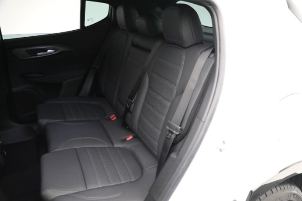 New 2024 Alfa Romeo Tonale Veloce for sale Sold at Bentley Greenwich in Greenwich CT 06830 22
