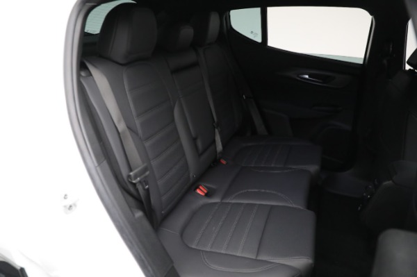 New 2024 Alfa Romeo Tonale Veloce for sale Sold at Bentley Greenwich in Greenwich CT 06830 23