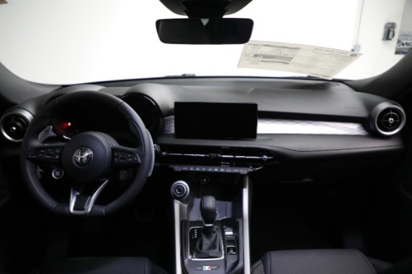 New 2024 Alfa Romeo Tonale Veloce for sale Sold at Bentley Greenwich in Greenwich CT 06830 24