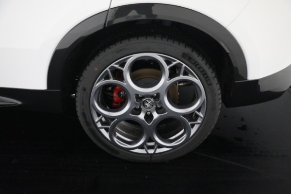 New 2024 Alfa Romeo Tonale Veloce for sale Sold at Bentley Greenwich in Greenwich CT 06830 27