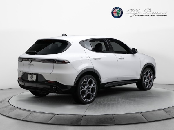 New 2024 Alfa Romeo Tonale Veloce for sale Sold at Bentley Greenwich in Greenwich CT 06830 28