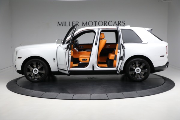 Used 2022 Rolls-Royce Cullinan for sale $345,900 at Bentley Greenwich in Greenwich CT 06830 5
