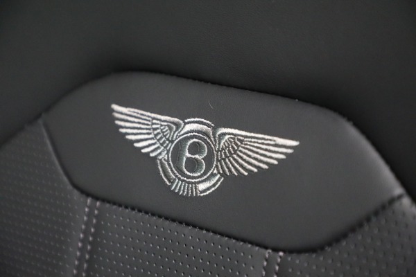 New 2024 Bentley Bentayga Hybrid for sale Sold at Bentley Greenwich in Greenwich CT 06830 19