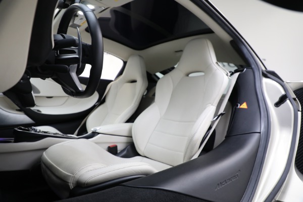 Used 2020 McLaren GT Luxe for sale $169,900 at Bentley Greenwich in Greenwich CT 06830 19