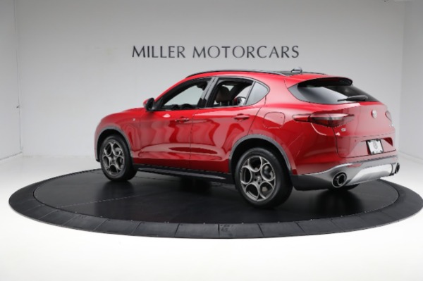 Used 2022 Alfa Romeo Stelvio Ti for sale $35,900 at Bentley Greenwich in Greenwich CT 06830 10