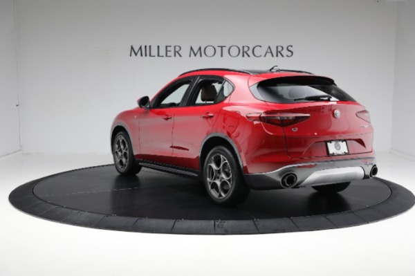 Used 2022 Alfa Romeo Stelvio Ti for sale $35,900 at Bentley Greenwich in Greenwich CT 06830 11