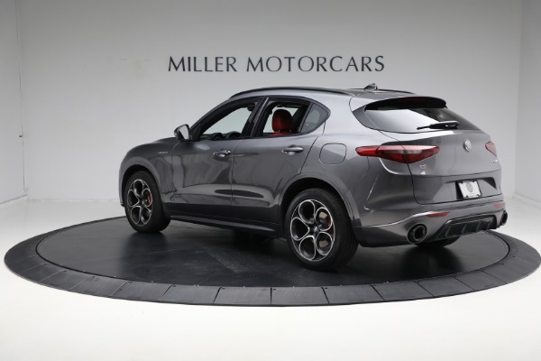 Used 2022 Alfa Romeo Stelvio Veloce for sale Sold at Bentley Greenwich in Greenwich CT 06830 9