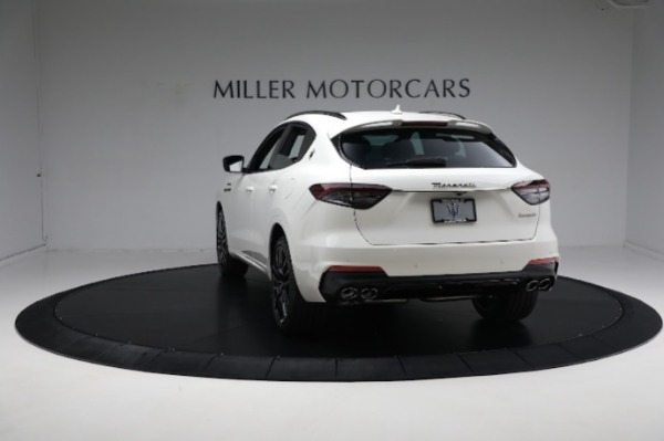 New 2024 Maserati Levante Modena Ultima for sale $122,195 at Bentley Greenwich in Greenwich CT 06830 12