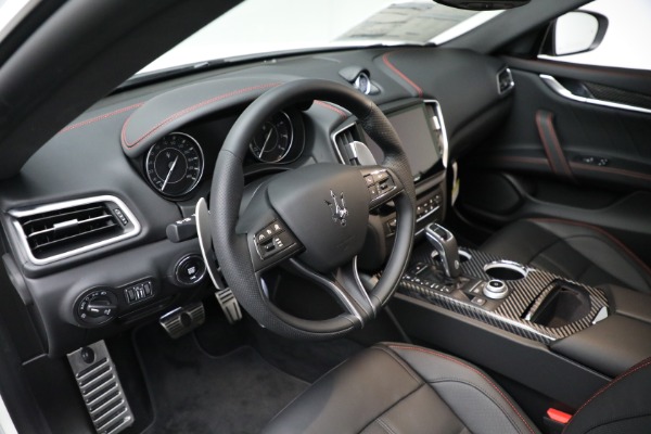 New 2024 Maserati Ghibli Modena Ultima Q4 for sale $116,500 at Bentley Greenwich in Greenwich CT 06830 28