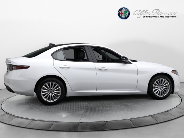 New 2024 Alfa Romeo Giulia Sprint for sale $48,430 at Bentley Greenwich in Greenwich CT 06830 15