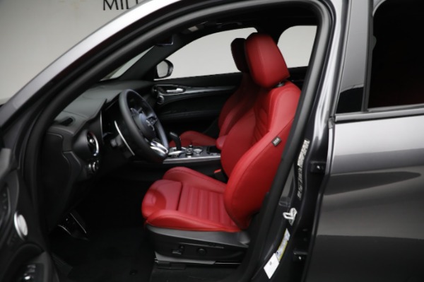 New 2024 Alfa Romeo Stelvio Veloce for sale Sold at Bentley Greenwich in Greenwich CT 06830 27