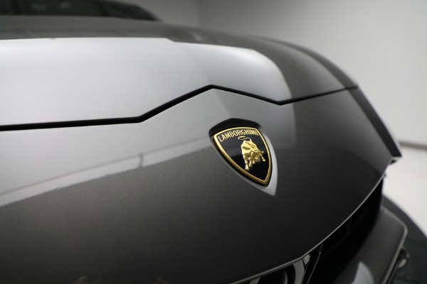 Used 2021 Lamborghini Urus for sale $212,900 at Bentley Greenwich in Greenwich CT 06830 14