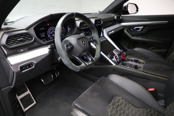 Used 2021 Lamborghini Urus for sale $212,900 at Bentley Greenwich in Greenwich CT 06830 22